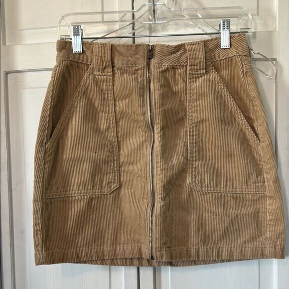 Hollister Tan Corduroy High Rise Mini Skirt - Size 7 - Picture 1 of 5